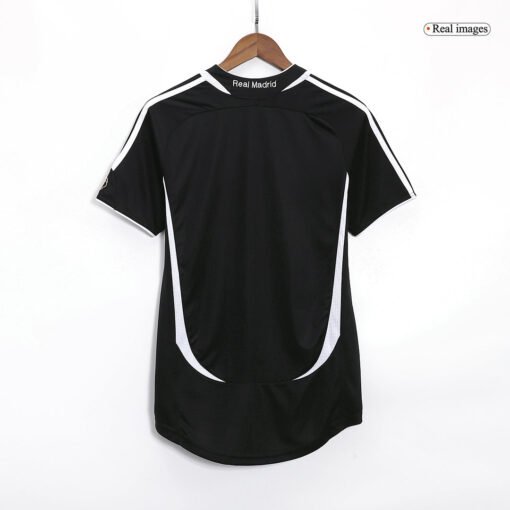 190124a04a1309058827a61401521f9b.jpg Real Madrid 2006/07 Away Retro Football Jersey