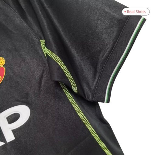 1998-99_Manchester_United_third_away_Retro_Jersey_5.jpg Manchester United 1998/99 Third Away Retro Jersey
