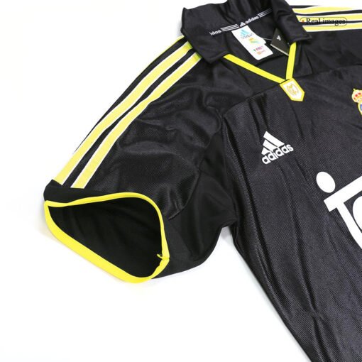573e96794dd1441d4290f4a5f12588e4.jpg Real Madrid 1999/01 Away Retro Football Jersey