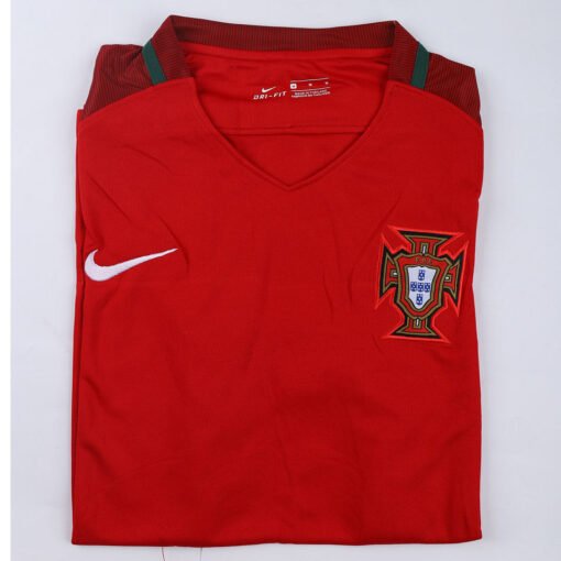 905382eb114a3111fae8c8f8a89940e9.jpg Portugal 2016 Home Retro Football Jersey