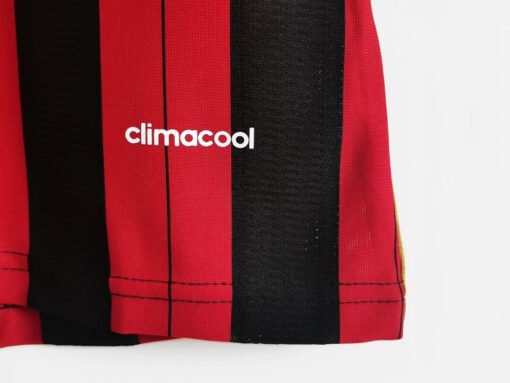 AC_Milan_Home_Jersey_2013_14_8.jpg KAKA' #22 AC Milan 2013/14 Home Retro Soccer Jersey
