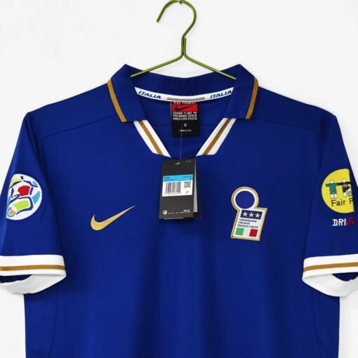 ItalyHomeJerseyEuroCup1996_1.jpg Italy 1996 Home Retro Football Jersey