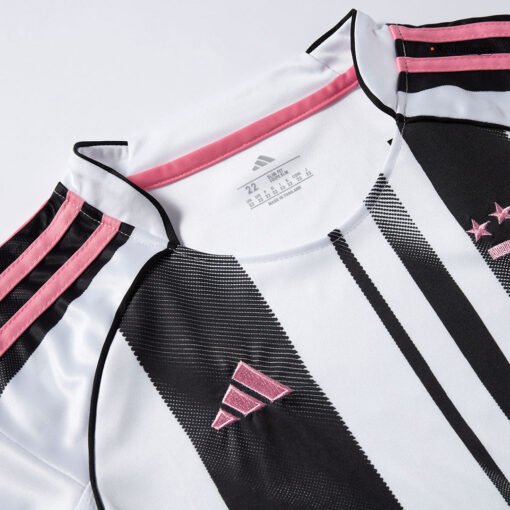 Juventus_Kid_s_Home_Kit_-_Jersey_Shorts_2025-26-7.jpg Juventus Kid's Home Soccer Jersey Kit(Jersey+Shorts) 2025/26 Black&White