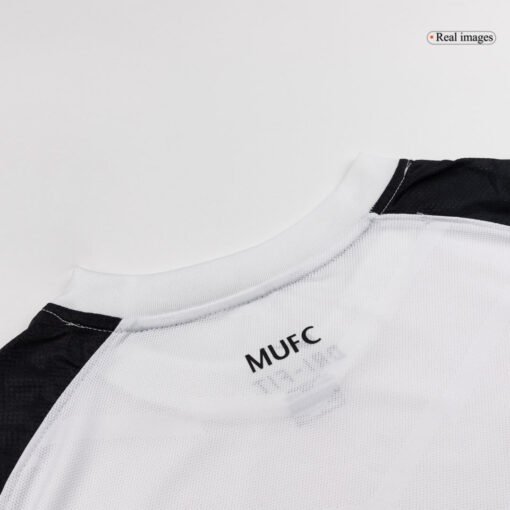 Manchester_United_201011_Away_Retro_Soccer_Jersey_5.jpg Manchester United 2010/11 Away Retro Soccer Jersey