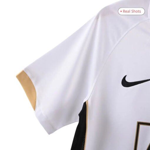 Manchester_United_Away_Jersey_2006_08_3.jpg Carrick #16 Manchester United 2006/08 Retro Away Jersey