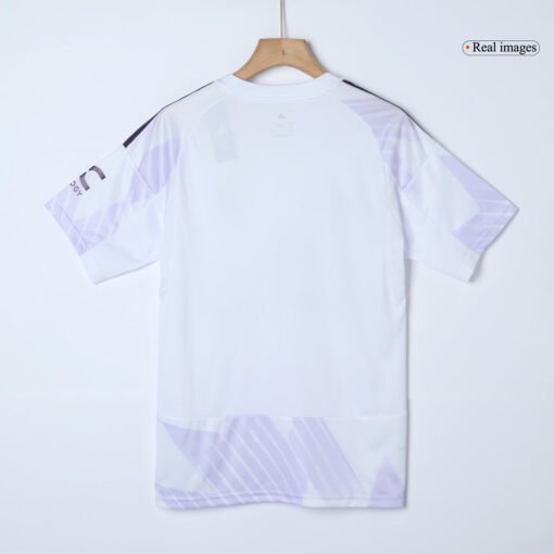 Manchester_United_Away_Soccer_Jersey_2025_26-4.jpg B.FERNANDES #8 Manchester United Away Soccer Jersey 2025/26