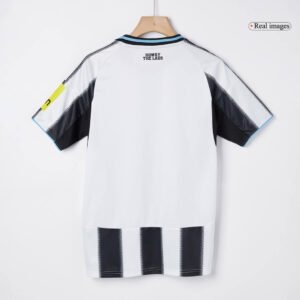 Newcastle_United_Home_Soccer_jersey_202526_2.jpg Newcastle United Home Soccer Jersey 2025/26 Black&White