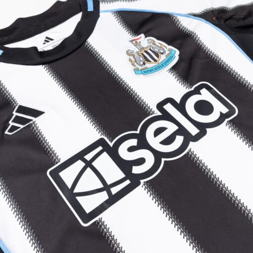 Newcastle_United_Kid_s_Home_Kit_-_Jersey_Shorts_202526_4.jpg Newcastle United Kid's Home Kit - Jersey+Shorts 2025/26