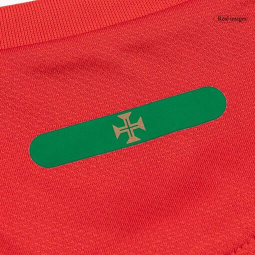 Portugal_2010_Home_Retro_Football_Jersey_1.jpg Portugal 2010 Home Retro Football Jersey