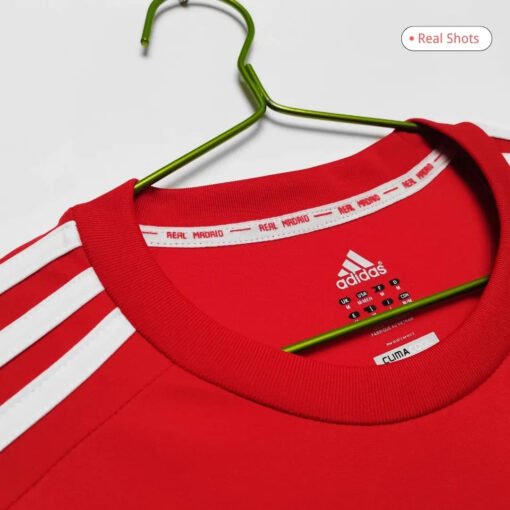 RealMadrid201112ThirdSoccerJersey_3.jpg Real Madrid 2011/12 Third Away Retro Soccer Jersey