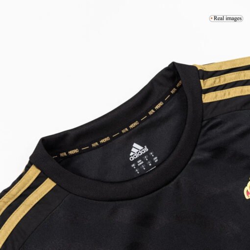 RealMadridAwayLongSleeve201112_7.jpg Real Madrid 2011/12 Away Long Sleeve Retro Soccer Jersey