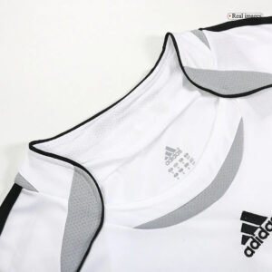 RetroRealMadridHomeJersey200607_2.jpg Real Madrid 2006/07 Home Retro Football Jersey