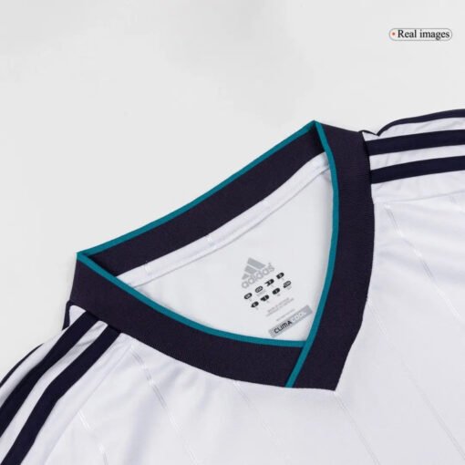RetroSoccerJerseyRealMadridHomeLongSleeve201213_3.jpg Real Madrid 2012/13 Home Long Sleeve Retro Soccer Jersey