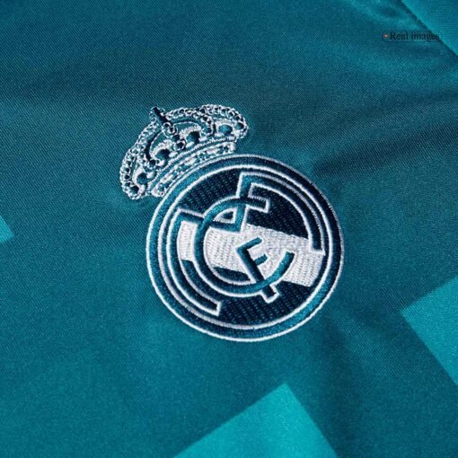 b6fd8249f455276f0cab4e8cc2c1221c.jpg Real Madrid 2017/18 Third Away Retro Soccer Jersey