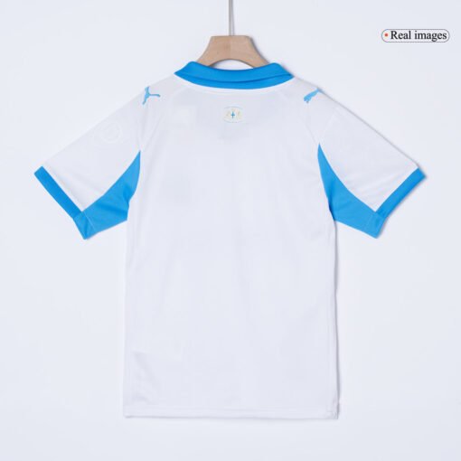 bb8186997362bfdc889e066cf17ef4c9.jpg Marseille Kid's Home Kit - Jersey+Shorts 2025/26