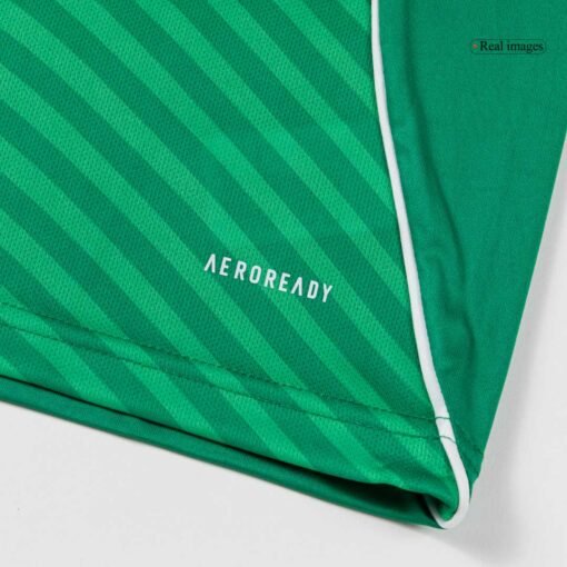 ea5027f46aa70f06438a3c3fcf035e50.jpg Newcastle United Away Soccer Jersey 2025/26
