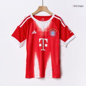 eac1859cd49ac3347346485c01ff7c54.jpg Bayern Munich Kid's Home Kit - Jersey+Shorts 2025/26