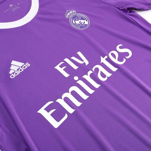 f48da997cf08a64db6581519c14cf5e4.jpg Real Madrid 2016/17 Away Long Sleeve Retro Soccer Jersey