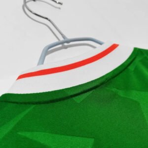 199092irelandhomejersey_1.jpg Retro Ireland 1990/92 Home Football Shirt