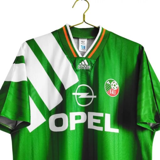 199294irelandhomejersey_4.jpg Retro Ireland 1992/94 Home Football Shirt