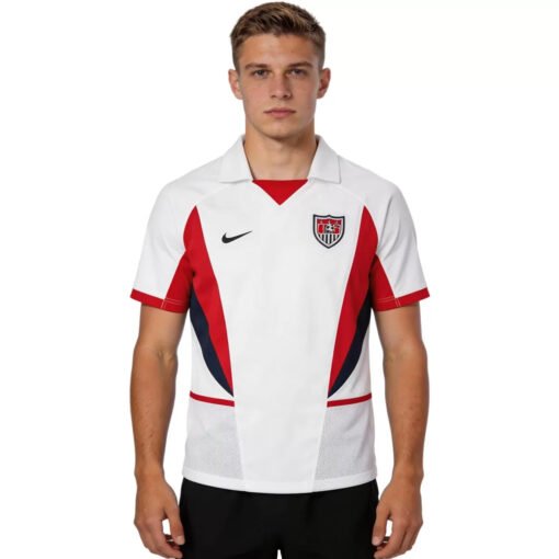 Donovan #21 USA 2002 Home Retro Football Shirt