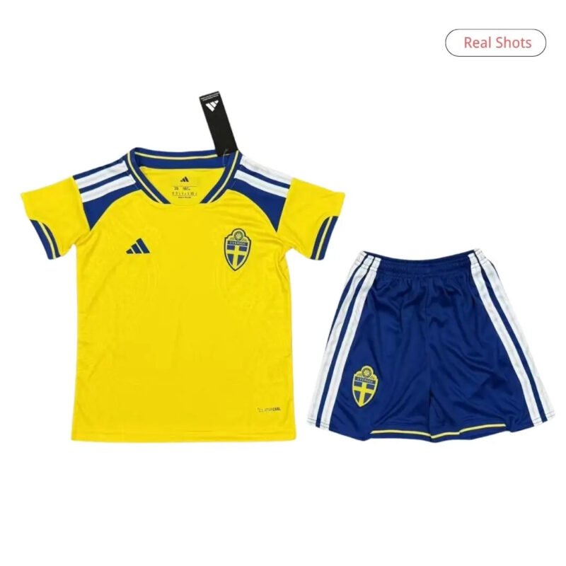 KIdsSwedenHomeSoccerJerseyKit2026WorldCup_2.jpg Kid's Sweden Home Soccer Jersey Kit 2026 World Cup