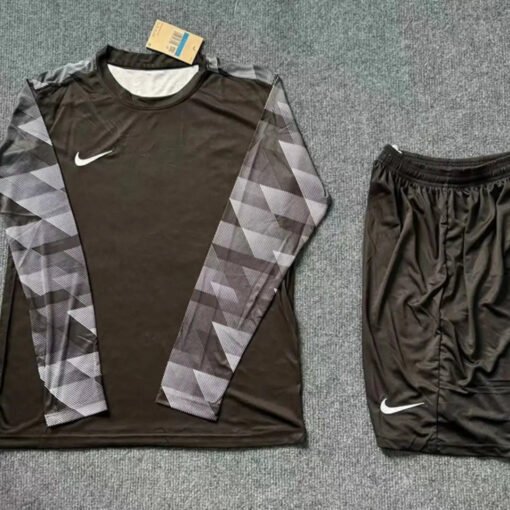 N013menslongsleevecutsomkit_10.jpg Men's Custom Soccer Kit Long Sleeve N013