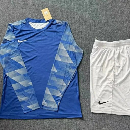 N013menslongsleevecutsomkit_12.jpg Men's Custom Soccer Kit Long Sleeve N013