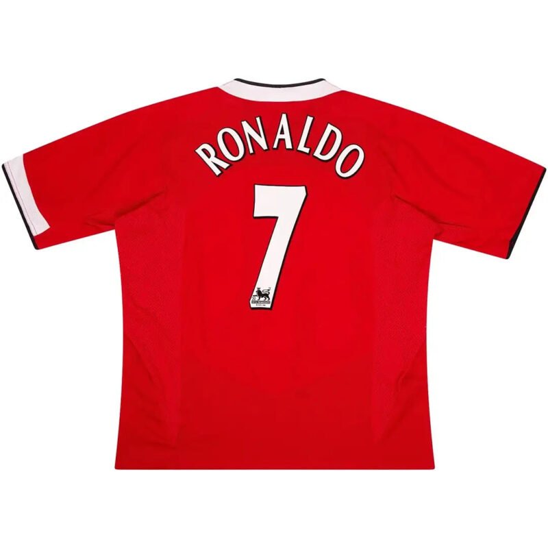 Ronaldo_7_Retro_Manchester_United_Home_Jersey_200406.jpg Ronaldo #7 Manchester United 2004/06 Home Retro Jersey