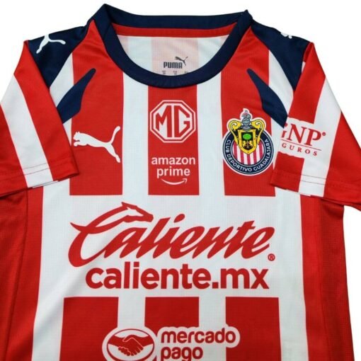 kid_Chivas_Home_Soccer_Jersey_kit_202526_2.jpg Kid's Chivas Home Soccer Kit - Jersey+Shorts 2025/26